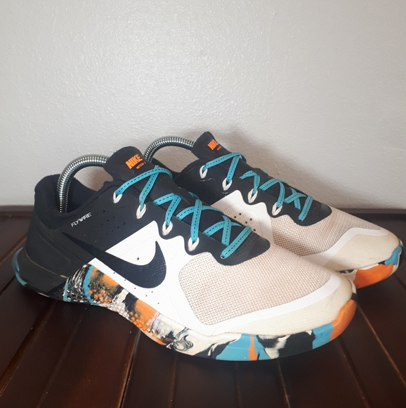 nike metcon 2 multicolor